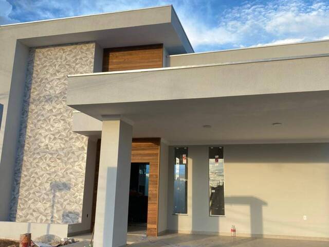 #42LGaiva - Casa para Venda em Primavera do Leste - MT