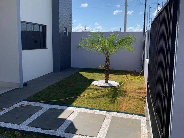#187M/P - Casa para Venda em Primavera do Leste - MT