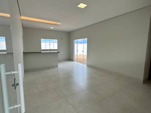 #427/LM - Casa para Venda em Primavera do Leste - MT