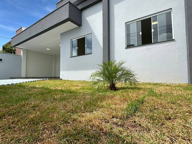 #427/LM - Casa para Venda em Primavera do Leste - MT